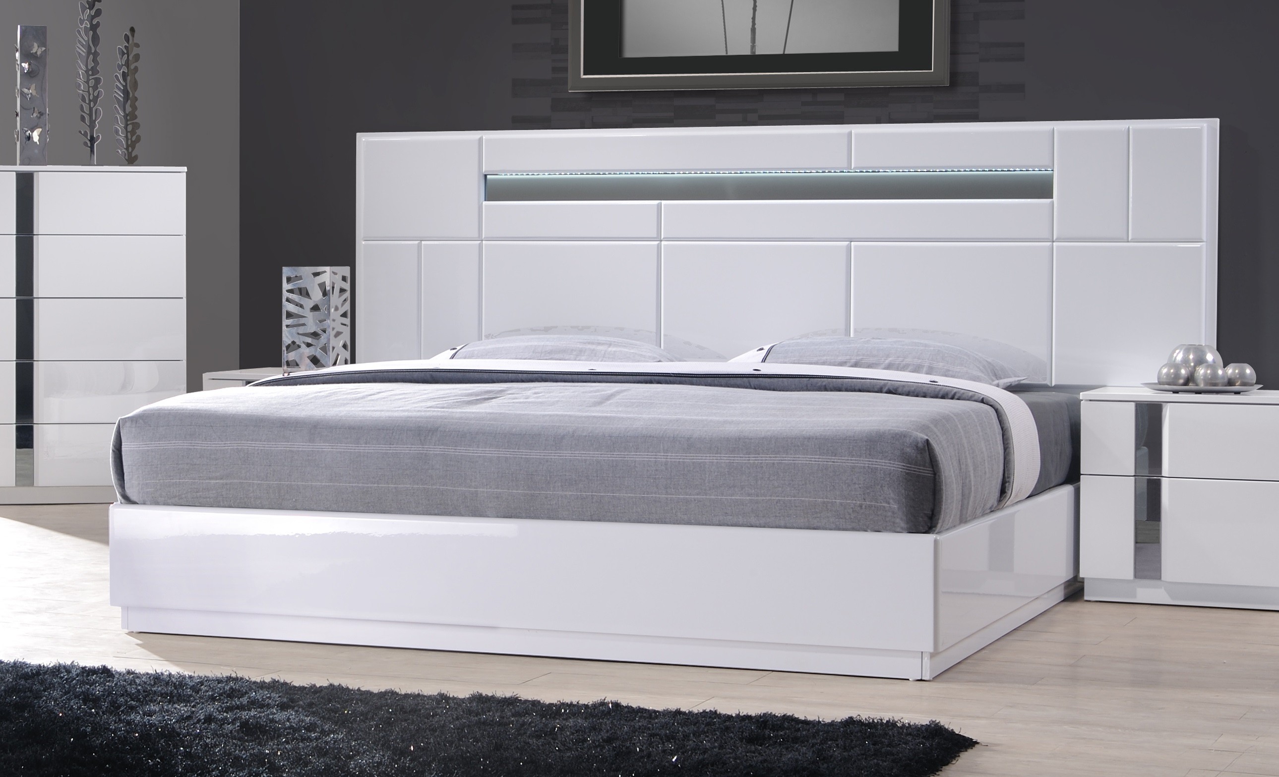 Broome King Bed